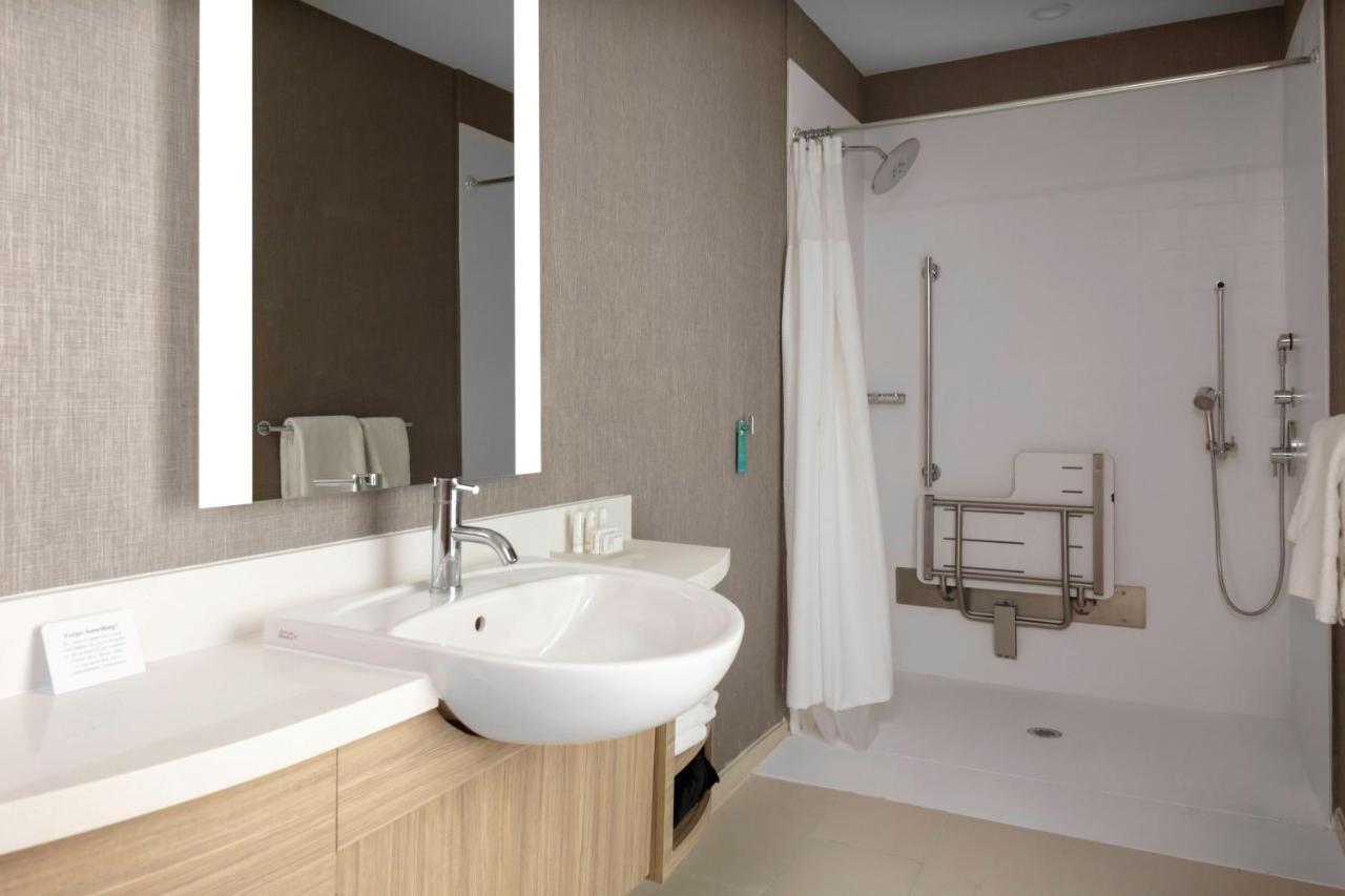 Springhill Suites Kansas City Airport Exteriér fotografie